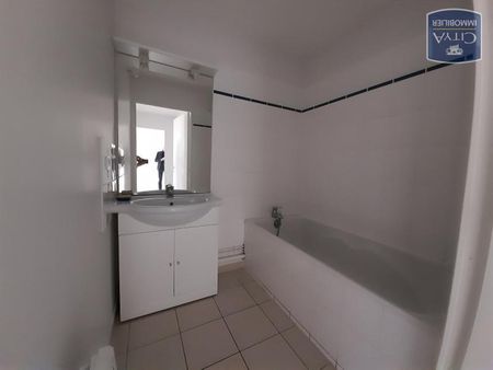 Location Appartement 2 pièces 47m² VIERZON 18100 - Photo 5