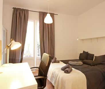 Carrer d'Alí bei, Barcelona, Catalonia 08013 - Photo 2