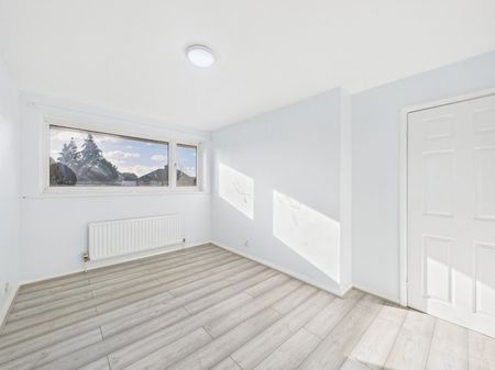 Staines Road West, Ashford, Surrey,TW15 - Photo 4