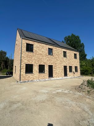 TE HUUR:Gezinswoning met 3 slaapkamers in het groene Zutendaal - Foto 1