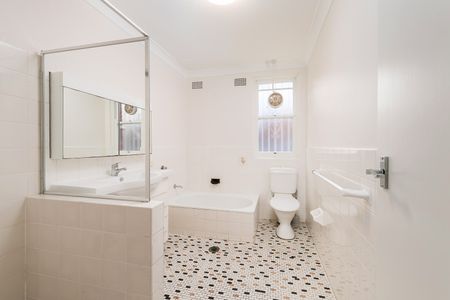 4/1-3 Gannon Avenue, Dolls Point NSW 2219 - Apartment For Rent | Domain - Photo 4