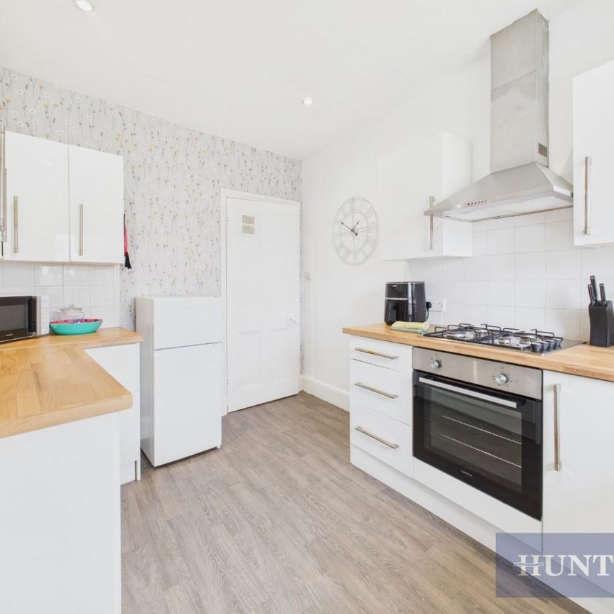 1 bedroom Flat To Let Total Size: 553 SQ FT - Photo 1