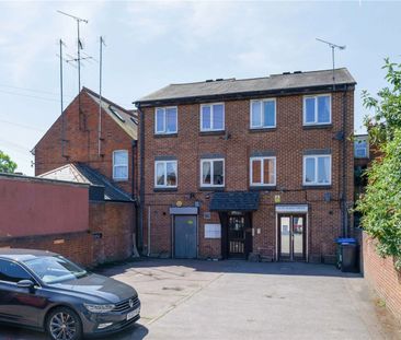 Grange Avenue, Reading, Berkshire, RG6 - Photo 4