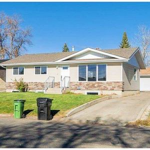 Spacious Main Floor Rental in Desirable Allendale! - Photo 2