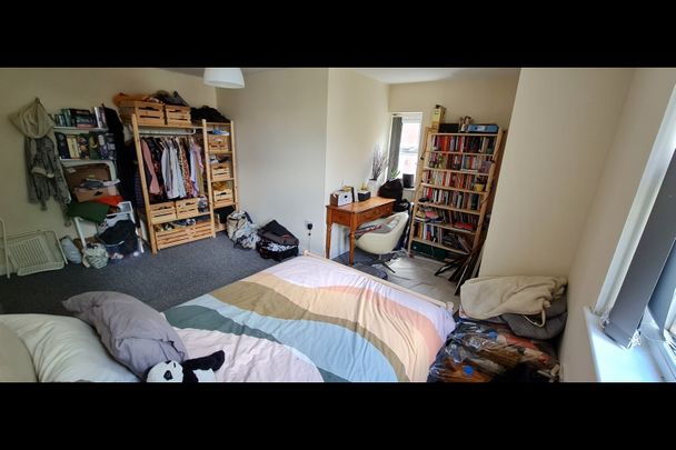1 Bed Flat, Monk Bridge Road, LS6 - Photo 1