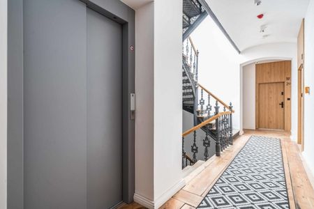 kawalerka kamienica winda Stare Miasto 25 m² - Photo 5