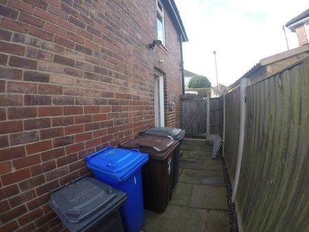 3 Bed Semi-Detached House, Brushfield Grove, S12 - Photo 2