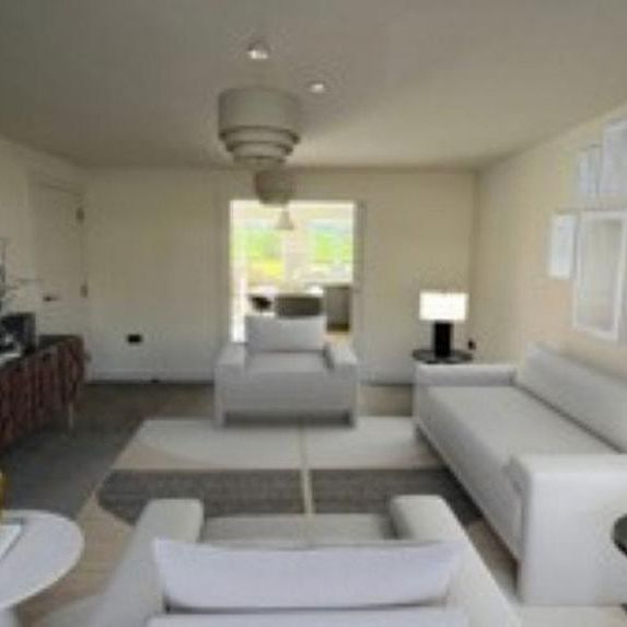 4 bedroom property to rent - Photo 1