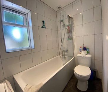 3 bedroom end of terrace house to rent - Photo 6