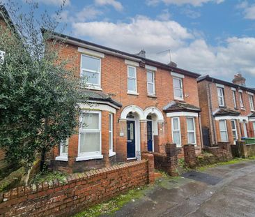 3 bedroom semi-detached house to rent - Photo 3