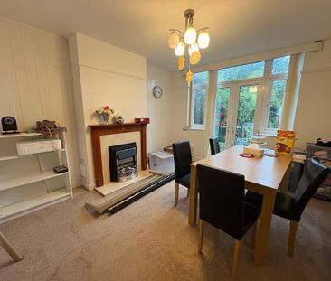 3 bedroom semi-detached house to rent - Photo 3