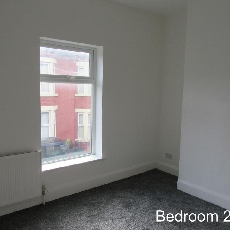 3 bedroom end of terrace house to rent - Photo 1