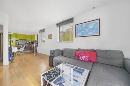 Price £2,350 pcm - Available 04/06/2025 - Part Furnished - Photo 3