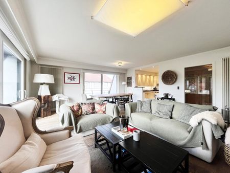 Prachtig ongemeubeld appartement op enkele stappen van het Albertplein! - Photo 2