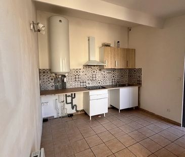 Location Appartement 4 pièces 73m² NIMES 30000 - Photo 1