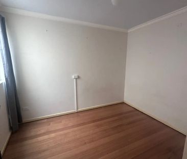“Three Bedroom and large Balcony” - Photo 1