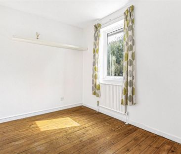 2 bedroom end of terrace house to rent - Photo 5