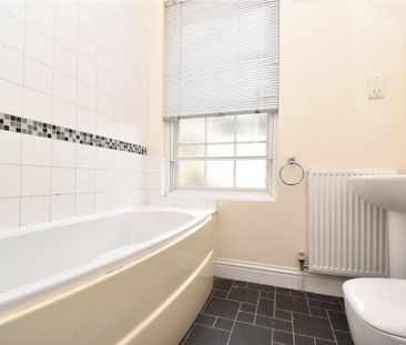 3 bedroom end of terrace house to rent - Photo 6