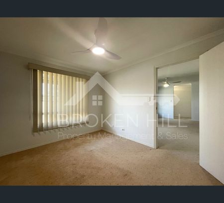 16 Tramway Terrace, Broken Hill, NSW 2880 - Photo 4