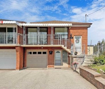 For Lease - 27 Cobb Avenue Unit# Main Floor, Toronto, Ontario - Photo 1