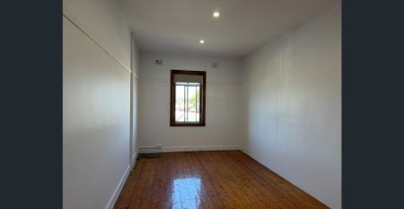 Spacious Fully Renovated Two-Bedroom Unit in Prime Canterbury Location - Photo 5