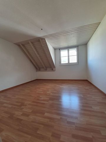 4.5-Zimmer-Maisonette-Wohnung über 2 Stöcke mit Cheminée! - Foto 4