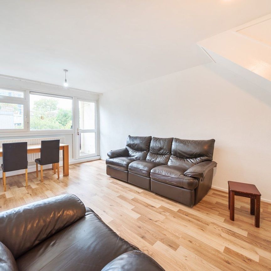 Dorset Road, London, SW8 - Photo 1