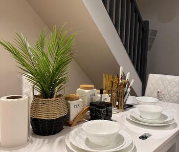 3 bedroom flat to rent - Photo 2