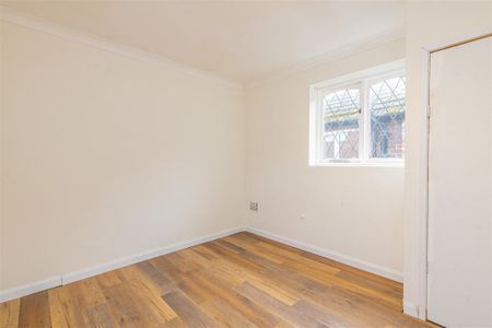 3 bed Bungalow To Let - Photo 2