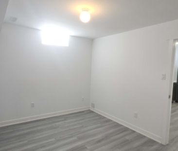 For Lease - 1140 Stuffles Crescent, Newmarket, Ontario - Photo 3