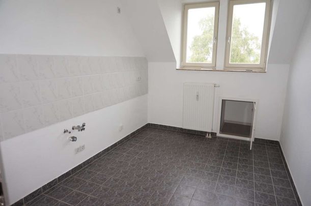 Dachgeschoss - Laminat - Balkon - Bad mit Dusche !! - Foto 1