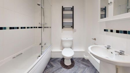 2 bedroom flat to rent - Photo 5