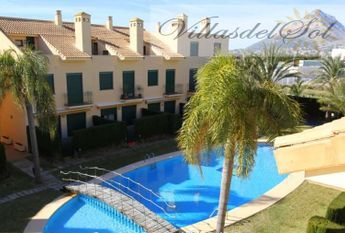 FOR RENT: SPACIOUS AND ELEGANT 4-BEDROOM BUNGALOW FOR LONG TERM