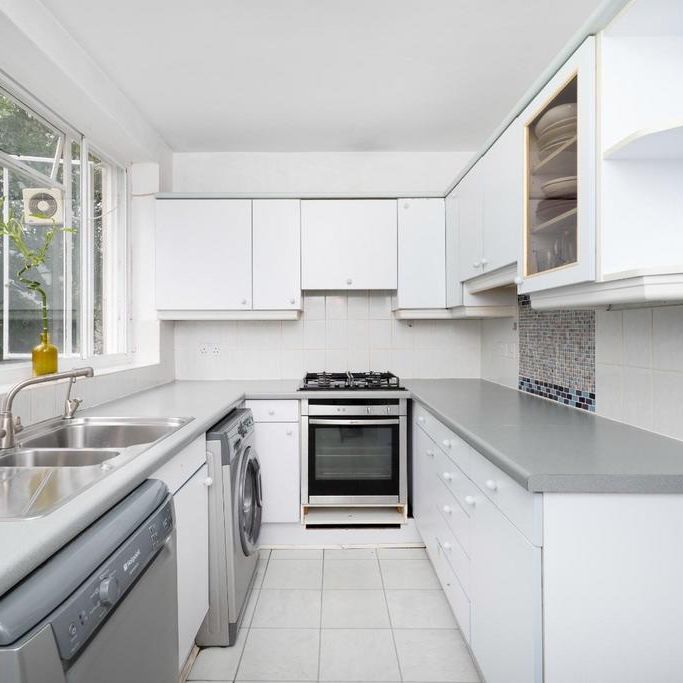 3 bedroom apartment to rent - Photo 1
