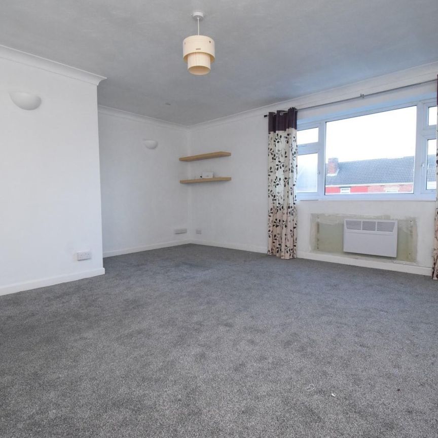 Minsthorpe Lane, South Elmsall, Pontefract - Photo 1