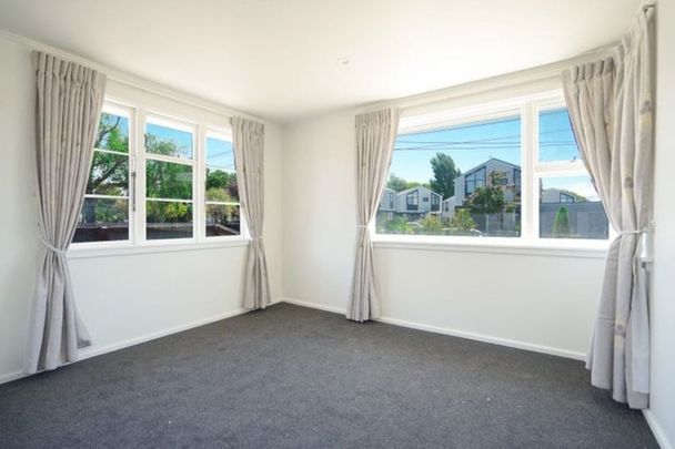 Refurbished 4-Bedroom Family Home in Christchurch - Photo 1