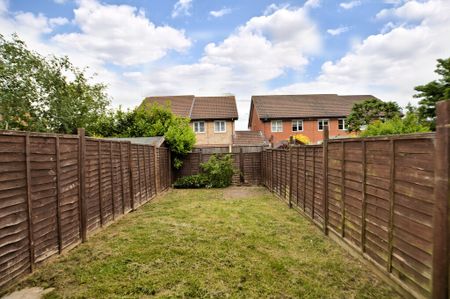 Brunswick Close Toftwood - Photo 4