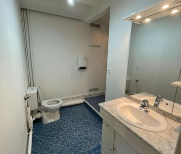 LILLE Prox. Sébastopol - Type 2 au 3ème étage - Photo 3