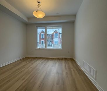 For Lease - 90 Pearen Lane, Barrie, Ontario - Photo 2