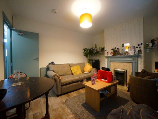 39 Hill Street - Photo 1