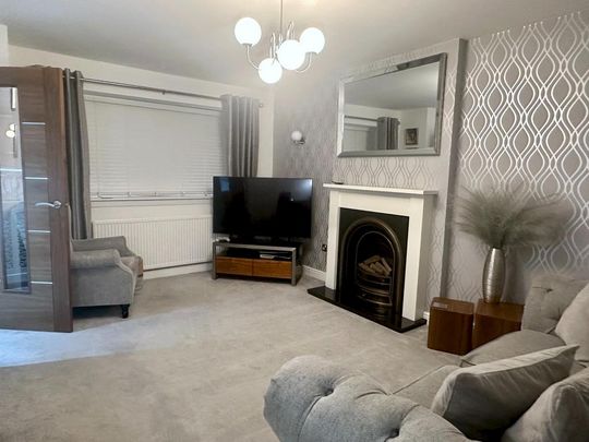3 bedroom semi-detached house to rent - Photo 1