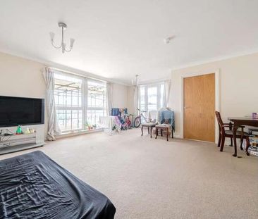 Alencon Link, Basingstoke, RG21 - Photo 1