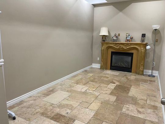 For Lease - 83 Elm Avenue, Richmond Hill, Ontario - Photo 1