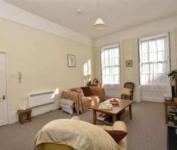 1 bedroom property to rent - Photo 2