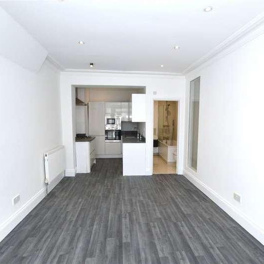 St. Aubyns Road, London, SE19 - Photo 1