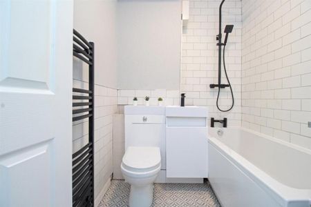 3 bedroom maisonette to rent - Photo 5