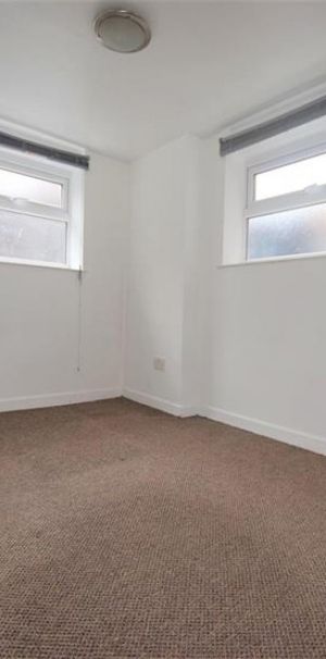 1 Bedroom Apartment Available Arranging tenancy - Photo 1