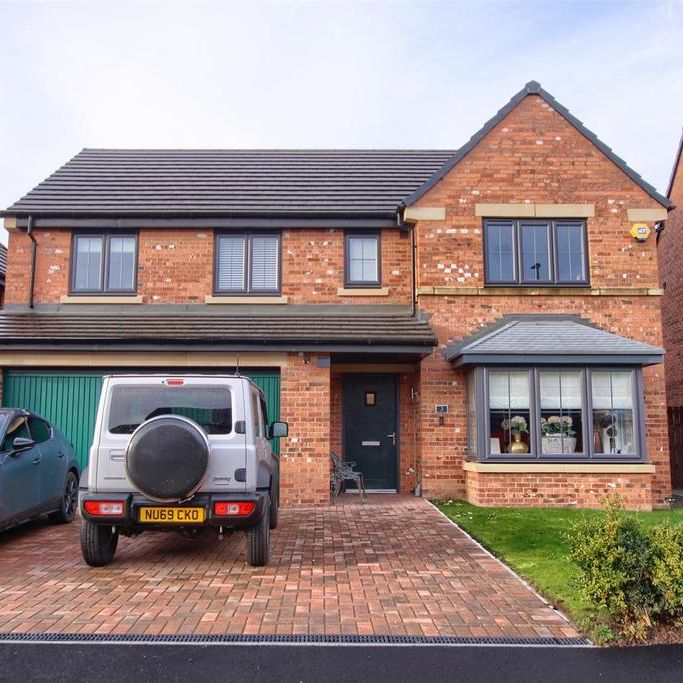 5 bedroom detached house to rent - Photo 1
