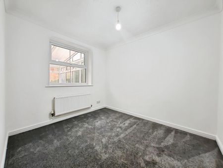 3 bedroom House To Let - Photo 4
