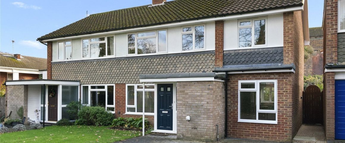 Royston Close, Walton-on-Thames, KT12 - Photo 1